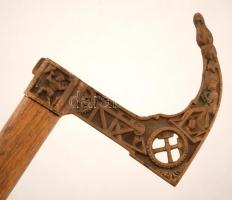 Gazdagon díszített bányászfokos, jelzés nélkül, h: 93 cm