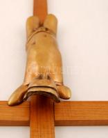 Melocco Miklós (1935-): Isten báránya (1991). Bronz, jelzett, fa korpuszra csavarozva, m:17 cm, korp...