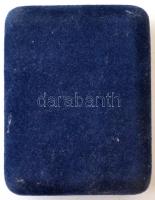 Kis bizsu tétel(3 db bross, egy pár mandzsetta, 1 db féldrágakő medál)