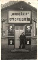 1935 Debrecen, Hungária gyógyszertár, photo (kis szakadás / small tear)