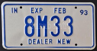 "In EXP FEB 93 8M33 Dealer New" feliratú amerikai rendszámtábla. 30x15 cm.