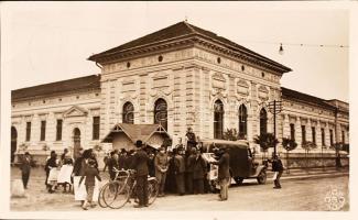 Szenttamás, Srbobran; Községháza, Bevonulás, Horthy plakátok szétosztása / entry of the Hungarian troops, Horthy posters, town hall