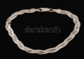 Ezüst(Ag) fonott karlánc, h: 18 cm,  jelzett, nettó: 4,4 g