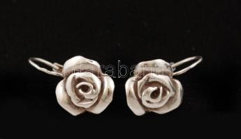 Ezüst(Ag) rózsás fülbevalópár, jelzett, nettó: 5,4 g