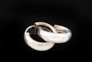 Ezüst(Ag) karika fülbevalópár, jelzett, d: 1,5 cm, nettó: 1,8 g