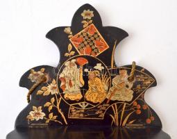 Kézzel festett, összecsukható falipolc, apró lepattanással, lakkmunka, cca 20x14 cm
