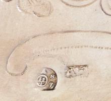 Antik ezüst lábas kínáló, cizellált, kézzel vésett, Ag., nettó: 109gr.,  jelzett, 15x3cm /Antique si...