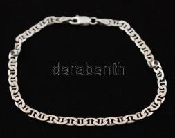 Ezüst(Ag) karlánc, jelzett, h: 18,5 cm, nettó: 5 g