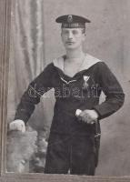 cca 1900 Matróz portré az S.M.S. Panther torpedócirkálóról , Yokonama, Japan fotó kartonra kasírozva...