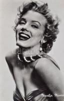 Marilyn Monroe (1926-1962), amerikai énekesnő, Golden Globe-díjas színésznő és szexszimbólum, fotóla...