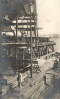 Osztrák-magyar hadihajó szerelés alatt Pola kikötőjében, Verlag Stephan Vlach / K.u.K. Kriegsmarine ship under construction