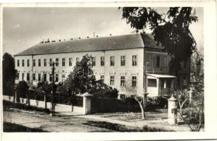 Kalocsa - 3 db régi és 2 db modern képeslap