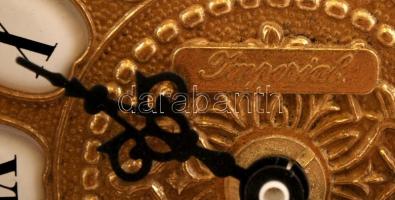 Neobarokk kandalló szett putókkal. Dekoratív nagyméretű aranyozott bronz és alabástrom szett. Kandal...