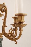 Neobarokk kandalló szett putókkal. Dekoratív nagyméretű aranyozott bronz és alabástrom szett. Kandal...