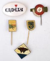 1982. "VIII. Női Kézilabda VB 1982 - Magyarország" zománcozott fém kitűző "REMPO LIPTOV" gyártói jelzéssel (14x22mm) + "Mátra Múzeum Baráti Köre - Gyöngyös" zománcozott fém kitűző (31x31mm) + "MAMSZ - Magyar Autó és Motorsport Szövetség" fém kitűző "REMPO LIPTOV" gyártói jelzéssel (16x19mm) + "Silókombájn" zománcozott fém kitűző (23x33mm) + "Erdély" műanyag jelvény (25x44mm) T:2,2- rep.