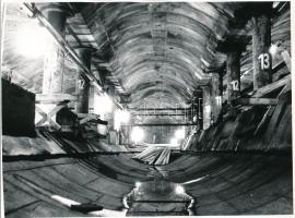 cca 1969 Budapesti metró alagút építése, 4 db vintage fotó, 24x18 cm és 20x30 cm