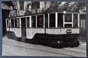 cca 1950-60 A BSzKRt. járműveinek (villamosok, buszok) lajstroma, fotókkal és műszaki leírással, dar...