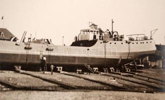 cca 1910 A Budapest hajó szerelés alatt sólyán / Budapest ship large photo 22x13 cm