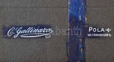 1910 K.u.K Kriegsmarine hajóskapitány, tisztek és matrózok tablókép, paszpartun kis hibákkal, 24x35c...