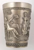 Nagy vegyes ón tétel: evőeszközök, poharak, dísztányérok, stb