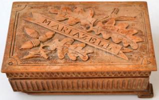 Mariazell felirattal fa díszdoboz, faragott, az egyik lába hiányzik, 7x11x3cm