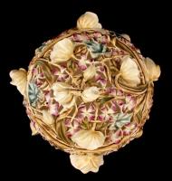 Zsolnay áttört díszbonbonier (Mályva-sorozatból), kézzel festett porcelánfajansz, plasztikus rátétek...