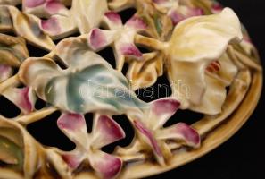 Zsolnay áttört díszbonbonier (Mályva-sorozatból), kézzel festett porcelánfajansz, plasztikus rátétek...