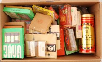 Régi dohánytermékek gyűjteménye: 35 bontatlan doboz cigaretta és pipadohány csomag, mind magyar gyár...