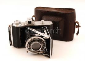 Welta Weltax	6x6/4,5x6 cm kamera Steinheil Cassar 1:2,9/7,5 cm objektívvel. Welta Compur zárral bőrtokban / Vintage Welta Weltax camera in leather case