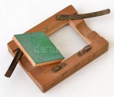 cca 1920 Kontakt másoló keret. jelzett, jó állapotban 6x9 cm-es képhez