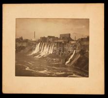 cca 1900 India, "Niagara gyárak" felirattal, fotó kartonra kasírozva, 9x11cm cca 1900 India,  labeled photo:  "Niagara factories" ,   9x11cm