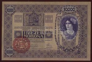 1918. 10.000K piros "Magyarország" körbélyegzővel T:II+ Csak egyszer hajtva!