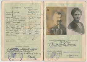 1924 A Magyar Királyság által kiállított fényképes útlevél házaspár részére / Hungarian passport
