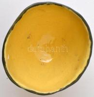Gorka Lívia (1925-2011): Kaspó, festett mázas kerámia, jelzett (Hungary), hibátlan,  m:11,5 cm, d:13...