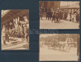 1920 Horthy Miklós fogadása Szegeden a város Svoy városparancsnok és a város más előkelőségei által. Három fotó 9x7 cm / Horthy in Szeged 3 photos.