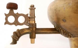 cca 1900 antik  Gudkov Tula szamovár, réz,  jelzett, jó állapotban, tető nélkül, m: 31 cm /

cca 1...