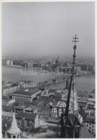 1960 Budapest, a Kossuth híd életében és bontása közben, 4 db fotó, ebből három vintage kép, egy mai nagyítás korabeli negatívról, 16x11 cm és 18x24 cm között