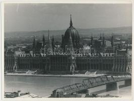 1960 Budapest, a Kossuth híd életében és bontása közben, 4 db fotó, ebből három vintage kép, egy mai...