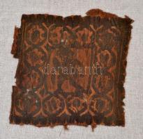 Kopt textiltöredék. Egyiptom, V. század körül, festett, szövött gyapjú istenábrázolással.  / Coptic ...