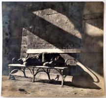 1938 Szabó Lajos (Újpest): Szegény ember álma, pecséttel jelzett vintage fotóművészeti alkotás, 31x29 cm /  1938 Dream of the poor man, vintage photo, 31x29 cm