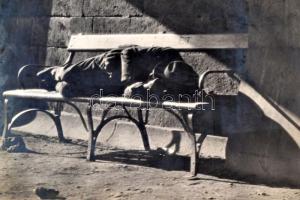 1938 Szabó Lajos (Újpest): Szegény ember álma, pecséttel jelzett vintage fotóművészeti alkotás, 31x2...