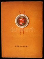 Pesti Magyar Kereskedelmi Bank 1841 - 1941. Szász esztendő emlékei. A bevezetőt dr. Lamotte Károly írta. Budapest, 1941, p. Kiadói karton kötés, szövegközti képekkel gazdagon illusztrált. Egy darab melléklettel, az elülső borító belsején ex libris-szel.