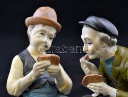 Hamis zsugázók, kézzel festett bisquit porcelán, jelzés nélkül, hibátlan, m:13 cm, h:18 cm