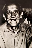 cca 1975 Balázs János (1905-1977) naív festő, jelzés nélküli vintage fotóművészeti alkotás, kasírozv...