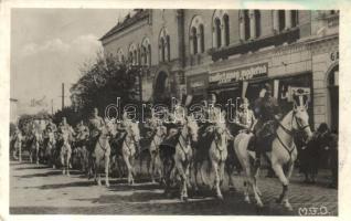 1940 Dés, Dej; bevonulás, Josif Fülöp üzlete / entry of the Hungarian troops, shop '1940 Dés visszatért' So. Stpl. (EK)