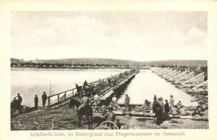 1916 Weichselbrücke Dirschau / Tczew, im Hintergrund eine Fliegerkompanie im Anmarsch / WWI pontoon bridge