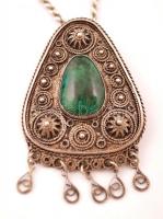 Ezüst (Ag.) filigrán medál kő berakással, nyaklánccal, jelzett, 6×4 cm, h: 29 cm, bruttó 20,7 g