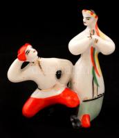 Táncosok, kisméretű figurális porcelán, kézzel festett, jelzett, apró kopásnyomokkal, m: 6,5 cm