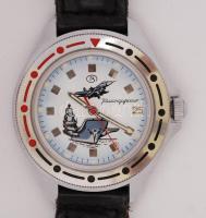 Szovjet Vostok katonai haditengerészeti légierő karóra, naptárral, a számlapon vadászrepülőgéppel, é...