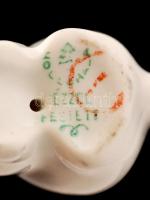 Hollóházi nyuszi, kézzel festett, jelzett, kis kopásnyomokkal, m: 6 cm